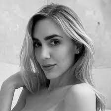 Lauren Simonton's Instagram, Twitter & Facebook