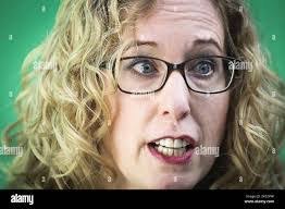 Lorna Bean's Instagram, Twitter & Facebook