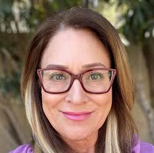 Candice Frye's Instagram, Twitter & Facebook