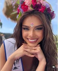 Macy Sharp's Instagram, Twitter & Facebook