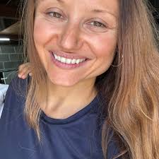 A 98-year-old woman from Kentucky met her great-great-great-granddaughter  for the first time. The family took a special photo to remember the moment.  Cordelia Mae Hawkins, known as MaeDell, held her  great-great-great-granddaughter, Zhavia