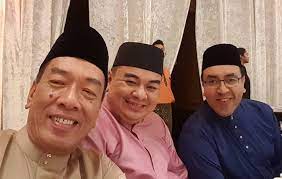 Listen to kamli ramli song in high quality & download kamli ramli song on gaana.com. Biodata Dan Latar Belakang Datuk Ramli Ms Juri Gegar Vaganza 2019 Iluminasi