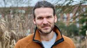 Emil Mide Erichsen fortæller: Sådan er min far og mor som bedsteforældre