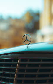 Bright mirror car led emblem grille badge logo light for mercedes benz e class (fits: Mercedes Benz Logo Pictures Download Free Images On Unsplash