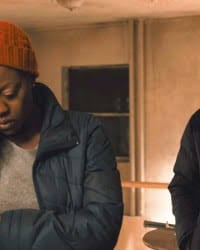 Prisoners, directed by denis villeneuve, was released nearly a month ago, and its cliffhanger ending has lingered with me. Prisoners Filmkritik Pressplay