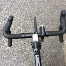 止めていた自転車が倒れハンドルが曲がってる 自転車屋に持って行ったら力付くで直してくれたそんなものらしいアルミフレームとはいえこんなに簡単に曲がるとは やはりロードバイクは自分でメンテナンスできないよダメだなと再認識し instagram instagram posts