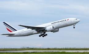 That's why the boeing 777 engine is listed as the most powerful jet engine in the guinness book of records. Boeing 777 200er Air France Klm