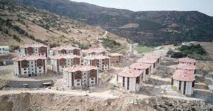 * elazığ ve malatya depremlerinin ardından başlanan konut inşaatları son aşamasına gelmiştir. Malatya Kale Toki Deprem Konutlarinda Calismalar Suruyor Emlak Sayfasi
