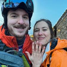 Alana Logan's Instagram, Twitter & Facebook