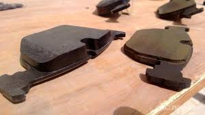 Punca utama ada samaada brake pad telah habis atau minyak brake berkurangan. 6 Cara Nak Tahu Bila Kena Tukar Disc Brake Kereta Anda Wapcar