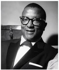 𝐒𝐞𝐫𝐯𝐢𝐜𝐞𝐦𝐚𝐧 𝐚𝐧𝐝 𝐉𝐚𝐳𝐳 𝐏𝐢𝐨𝐧𝐞𝐞𝐫 we are introducing you  to Gordon Stretton. Born William Masters in 1887 to an Irish mother and  Jamaican father, he was raised in the Byrom Street area of