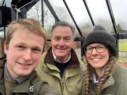 Pots & Trowels (@PTrowels)