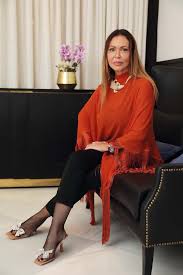 Elsa Raposo: “Estou a viver no sítio que quero e com as pessoas de quem  gosto”