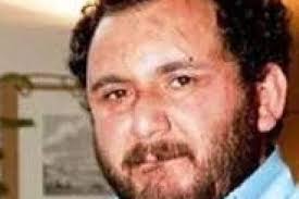 Brusca tutuklamadan yaklaşık 90 dakika sonra palermo'nun karakoluna aceleyle getirildiğinde, düzinelerce polis memuru tezahürat yaptı, korna çaldı ve birbirlerine sarıldı. Mafia Giovanni Brusca Resta In Carcere La Cassazione Boccia La Richiesta Dei Domiciliari La Repubblica