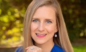 Vanessa Dougherty's Instagram, Twitter & Facebook