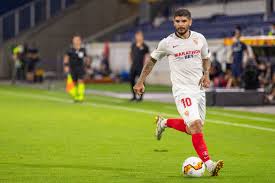Everyone knows about the selling of valencia's stars down the years, and few now remain. Report Ex Sevilla Midfielder Has Eyes On A Return To Boca Juniors Caughtoffside