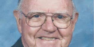 Boston's oldest serving priest, Rev. Paul J. McManus, dies at 100