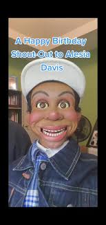 Alyssa Davis Comedian