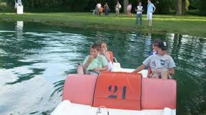 Plus exactement la structure démontable à vocation d'activités culturelles. La Guinguette Au Bord De L Eau Fete Ses Quarante Ans