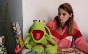 À la base j'avais dix marionnettes quand j'ai commencé les vidéos sur internet. Yvelines Le Cas Pucine Et Eliott Meme Pas Peur Du Coronavirus 78actu