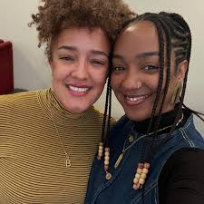 January 2025. The world is incomprehensible. And it's cold af. Grateful for  @torontolibrary, Libby, Storygraph, @kathleennb's texts, Malcolm's joy,  @nbodied's lack of mercy (😅), cute braid ups, catch ups with @bahiabahia,  @oyamediagroup's