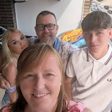 What's Ryanair like with luggage at Alicante airport?