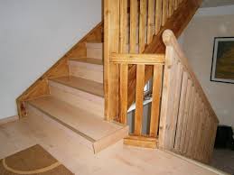 Treppengeländer für innen und außen selber bauen. Treppengelander Aus Holz Streichen Abschleifen Oder Erneuern Hk Treppenrenovierung