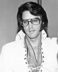 Remove glare from old photo?