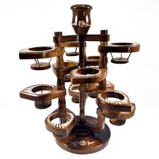 Siapkan 4 gelas untuk sajian. Detail Gambar Tempat Wadah Aqua Gelas Rak Meja Tempat Minuman Gelas Kayu J