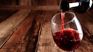 Um Brinde A Saude Com Vinho Tinto Em 2020 Beneficios Do Vinho Vinho Tinto Beba Vinho
