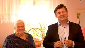 Dom, a w zasadzie letnia kuchnia w której przyszedł na świat, stoi do dziś. Zenek Martyniuk Dom Rodzinny Jak Mieszka Teresa Martyniuk