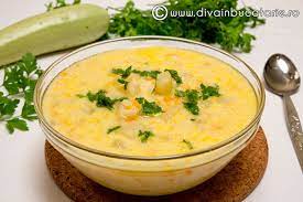 Lasati sa se caleasca la foc mic cateva minute puneti in ciorba zaharul si putina verdeata tocata. Ciorba Cu Dovlecei A La Grec Diva In Bucatarie