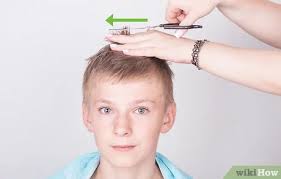 Coupe de garçon de 9 ans. 3 Manieres De Couper Les Cheveux Des Garcons Wikihow
