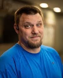 Gretchen Courtney's Instagram, Twitter & Facebook