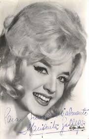 18 1960 S Portrait Photographs Of Women Image: PICRYL