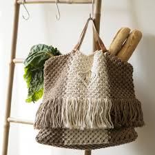 Auf makramee anleitung möchte ich dich mit dieser makrameeliebe anstecken. Diy Makramee Anleitung Boho Tasche Isola Hoooked