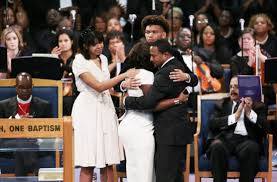 Aretha franklin's the weight is featured on the playlist for barack obama's memoir, a promised aretha, available november 20th, is the first boxed set to span aretha franklin's entire career. Aretha Franklin S Grandchildren Other Family Celebrate Her Life