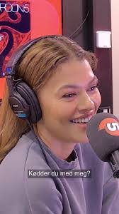 Alexandra Jonas's Instagram, Twitter & Facebook