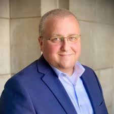 I'm switching roles! I recently completed a 5-year term as inaugural dean  of the College of Business at Doane University. I'll be returning to my  faculty role to teach and work on