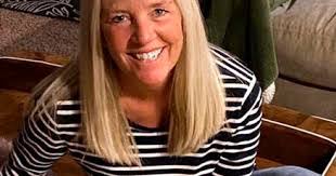 Lisa Colcord's Instagram, Twitter & Facebook