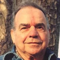 Bobby Mallow's Instagram, Twitter & Facebook