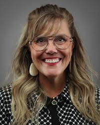 The Rural Blog: Kentucky Hall of Fame journalist retires from UK, leaving a  legacy of good journalism for rural folks and beyond