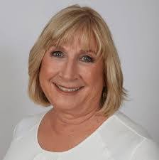 Marianne Clay's Instagram, Twitter & Facebook