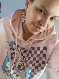 🎄✨ LIVE TONIGHT at 8 PM CST!! LET'S PARTY! ✨🎄 Join Tiffany LIVE inside  the Emma Lou's App for a festive, feel-good shopping party you don't want  to miss! 🎉💃 Expect holiday