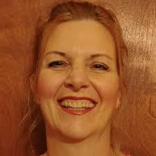 Cindy Loftus's Instagram, Twitter & Facebook