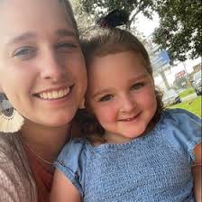 Bailey Weber (baileyraelynn12)