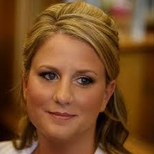 Robin Landis's Instagram, Twitter & Facebook