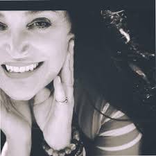 Tracy Bove's Instagram, Twitter & Facebook