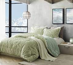 The comforter is available in full/queen and king/california king sizes, while the sham comes in standard, euro, or king sizes, and the set is. Oversized Super Soft Faux Fur And Mink Extra Large King Xl Bedding In Luxurious Arctic Moss Tundra Green