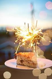 Modern Birthday Cake Candles Sparklers Une Deux Senses A Brunch To Remember Birthday Sparklers Sparkler Candles Birthday Cake Candles Sparklers